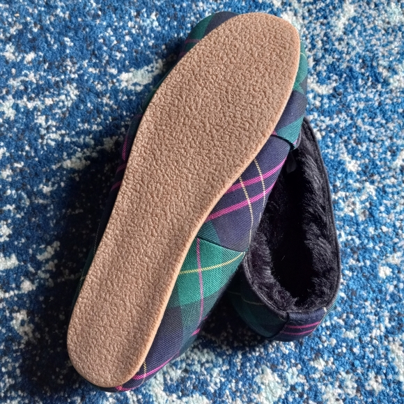 Women's TALBOTS Fireside Bow Slippers in Tartan Plaid Size 7 M - Picture 5 of 5